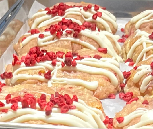White choc and raspberry Cookie
