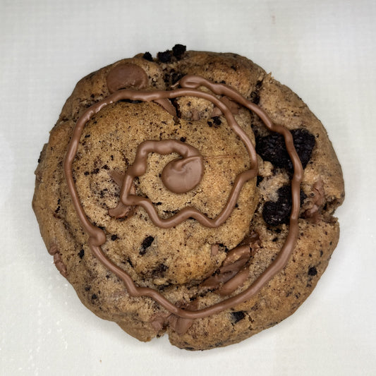 Oreo stuffed Cookie