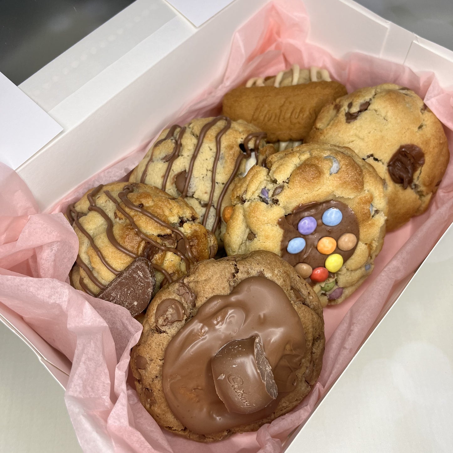 MYSTERY BOX of 6 Cookies